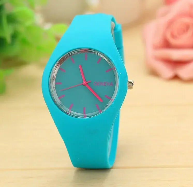 Reloj Casual de Cuarzo con Correa de Silicona