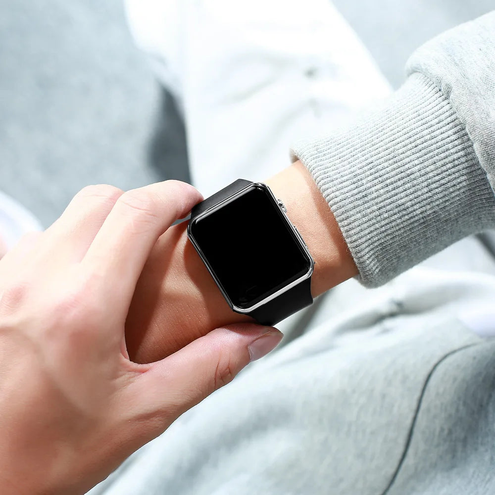 Reloj Digital Minimalista LED Unisex