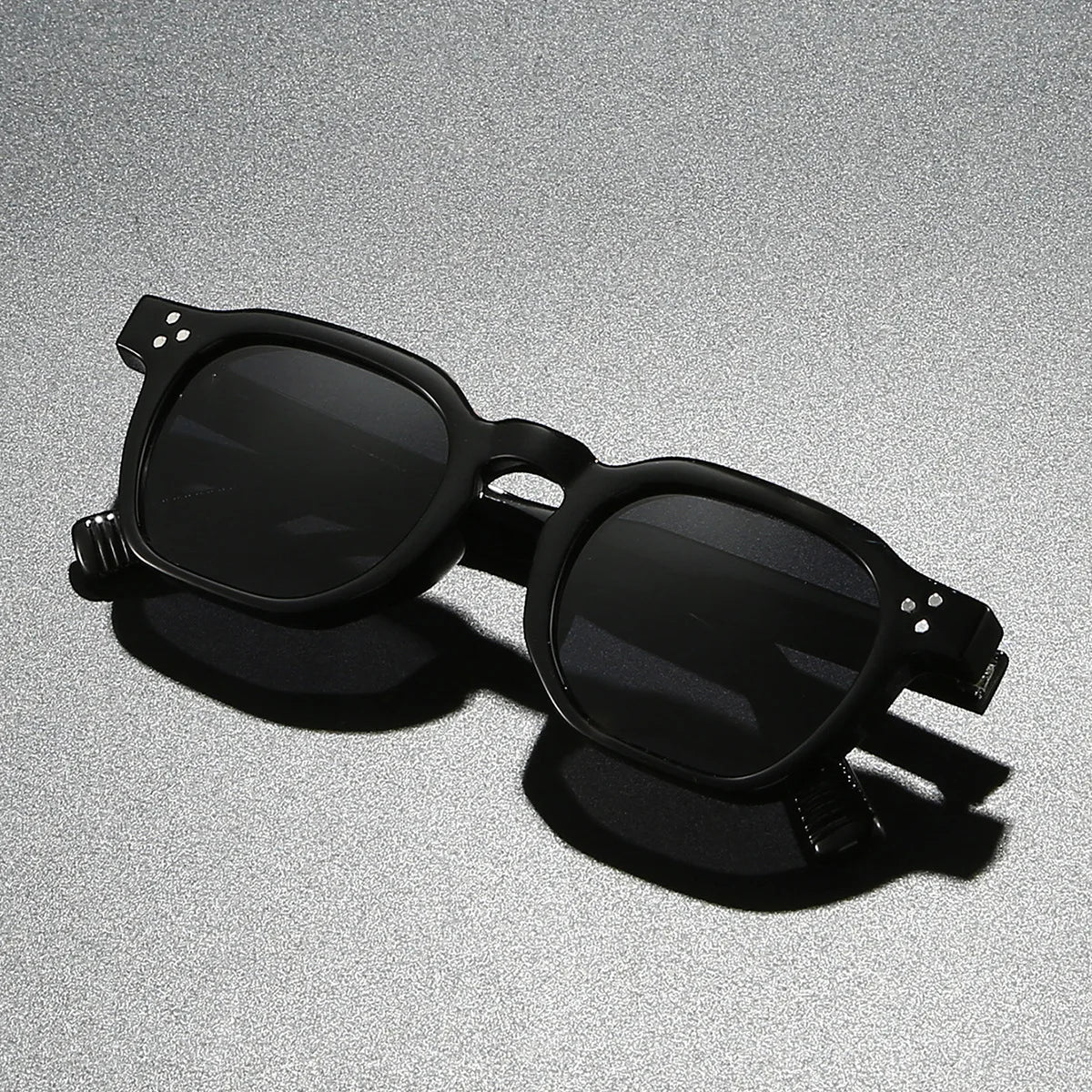 Gafas de Sol Polarizadas Cuadradas con Remaches