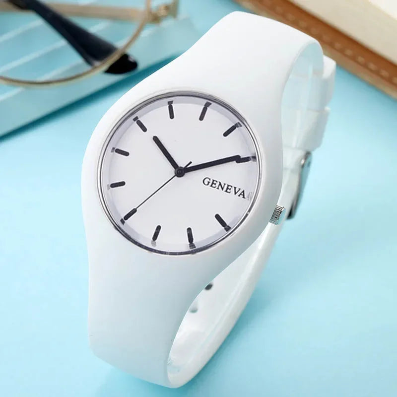 Reloj Casual de Cuarzo con Correa de Silicona