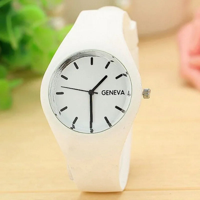 Reloj Casual de Cuarzo con Correa de Silicona