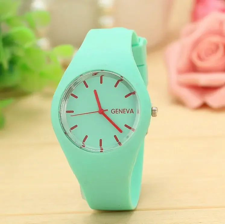 Reloj Casual de Cuarzo con Correa de Silicona